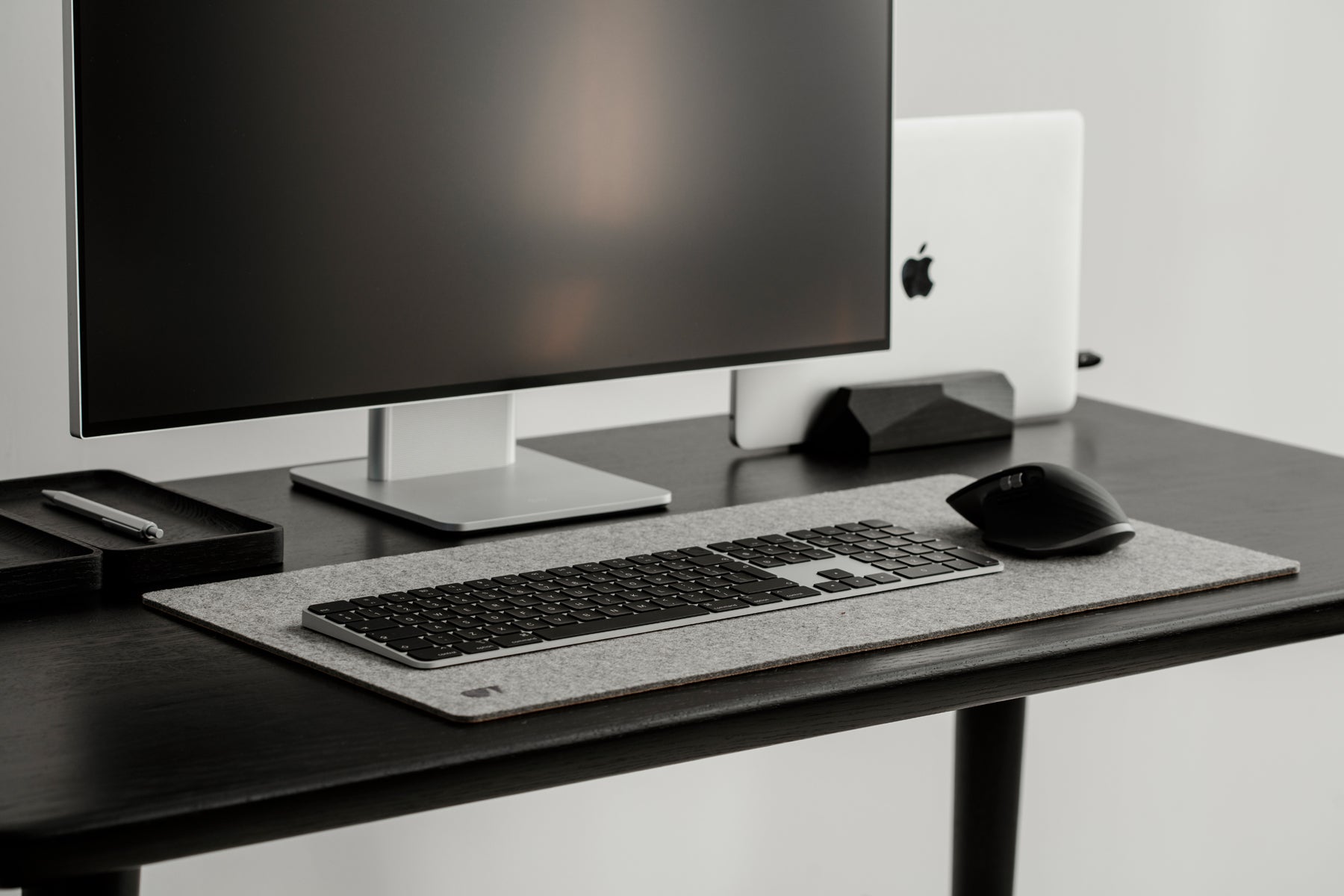 black wooden oakywood classic desk setup | black,